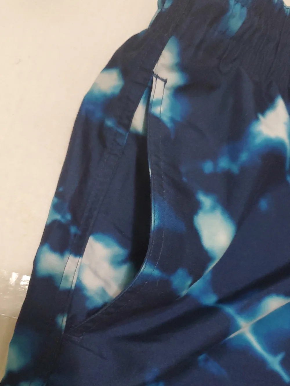 Old Navy Blue Tie-Dye Surfing Beach Swim Trunks L